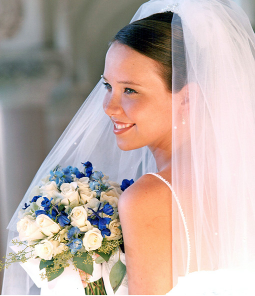 blue wedding bouquet with delphinium