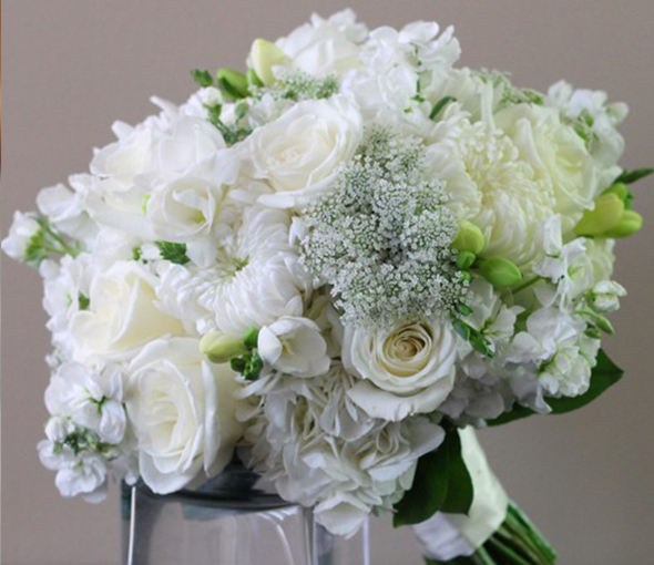 White and Ivory Wedding Bouquets 17