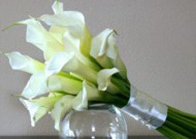 White and Ivory Wedding Bouquets 16