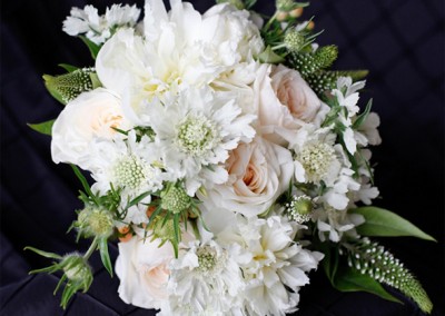 White and Ivory Wedding Bouquets 15