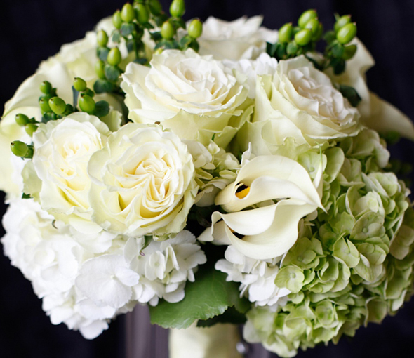 White and Ivory Wedding Bouquets 14
