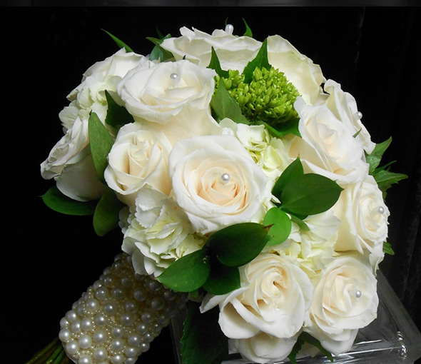 White and Ivory Wedding Bouquets 11