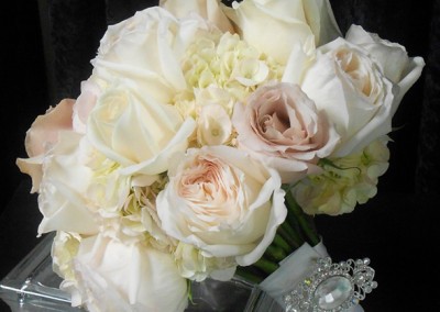 White and Ivory Wedding Bouquets 10