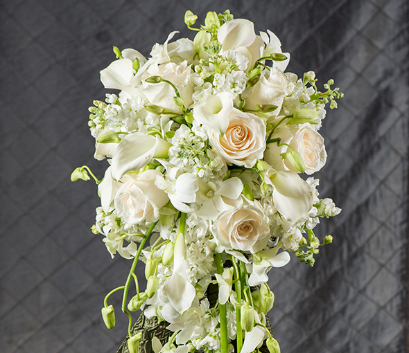 White and Ivory Wedding Bouquets 8