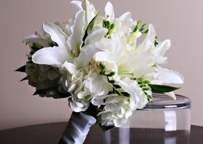 White and Ivory Wedding Bouquets 3